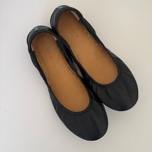 Tieks Black Leather Ballet Flats with Teal Heel Tab - Excellent Condition!